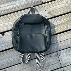 JEWELL by Thirty One Black Leather Like Backpack